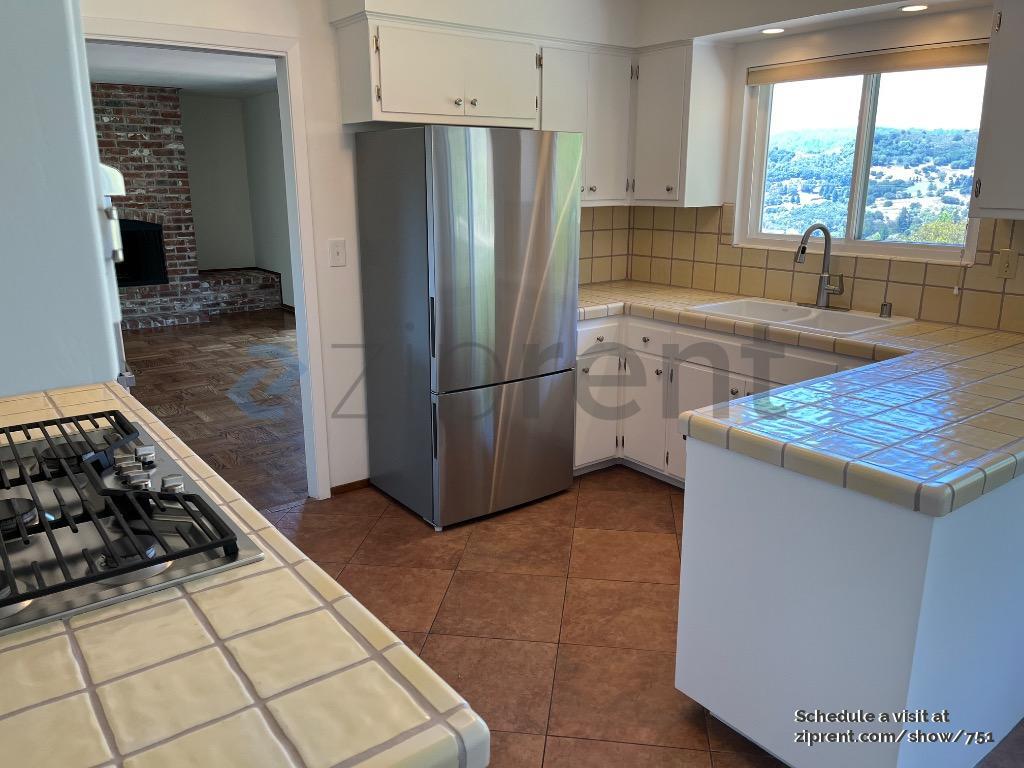 Building Photo - 107 Warfield Dr
