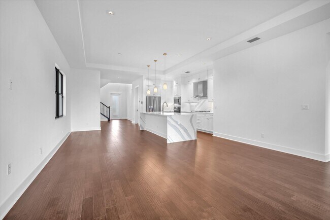 Building Photo - 13482 Artisan Cir