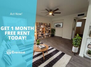 Building Photo - 534 E Huntington Dr