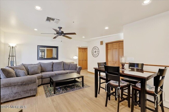 Building Photo - 8 Ortley Ave