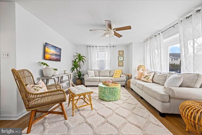 Building Photo - 208 N Lancaster Ave