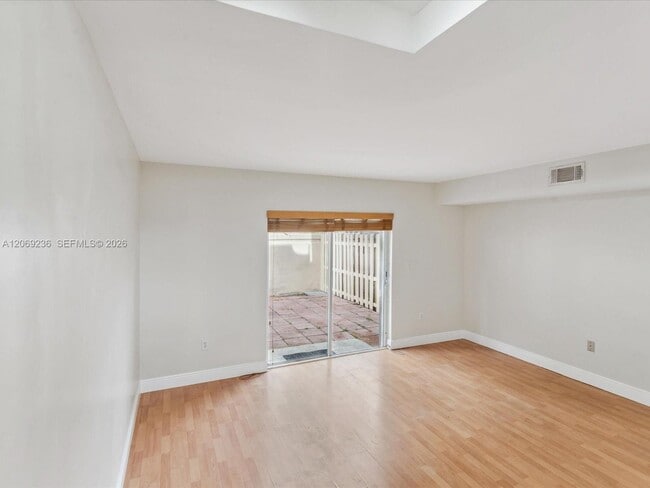 Building Photo - 390 NW 86th Pl