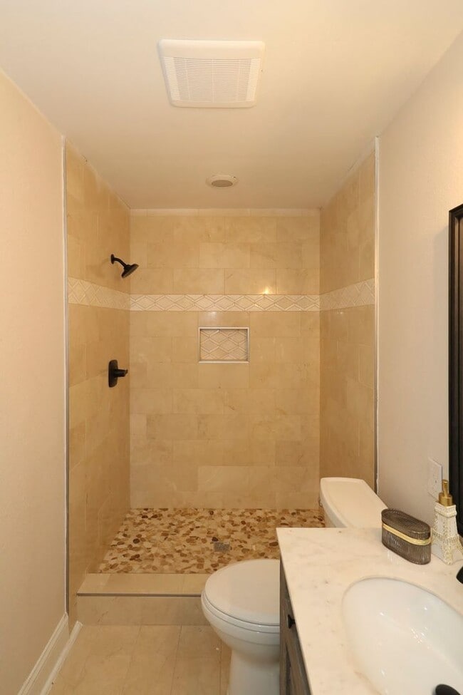 Building Photo - Luxury Kingsmill Treehouse Retreat | 7BR Custom Home with Private Suite