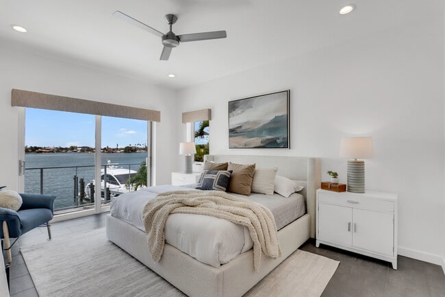 Building Photo - 905 Bay Point Dr