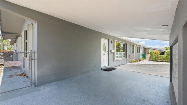 Building Photo - 7211 Shalimar St