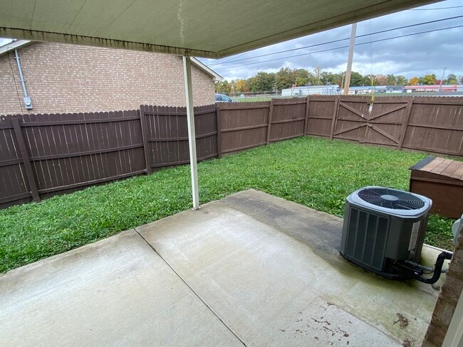 Building Photo - 367 Hendrixson Dr