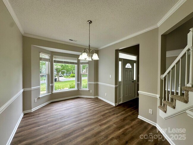 Building Photo - 13809 Stephendale Dr