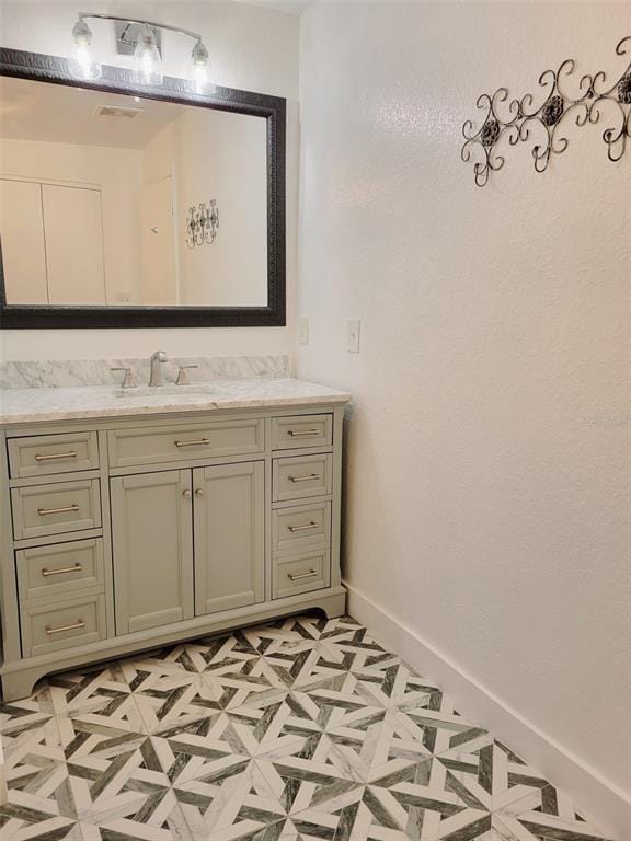 Building Photo - 550 Pent St