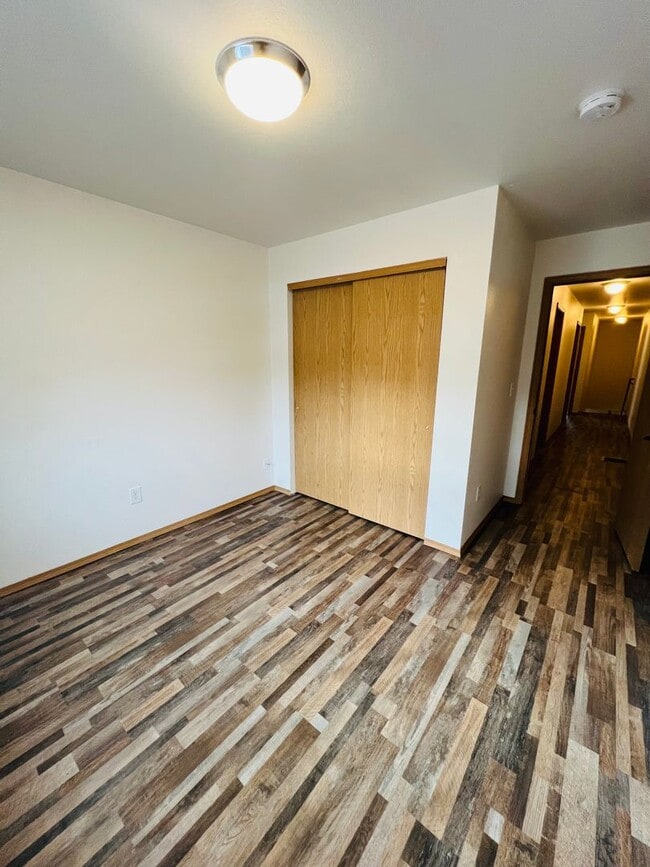 Building Photo - Amazing 3 Bed 2.5 Bath - Townhouse