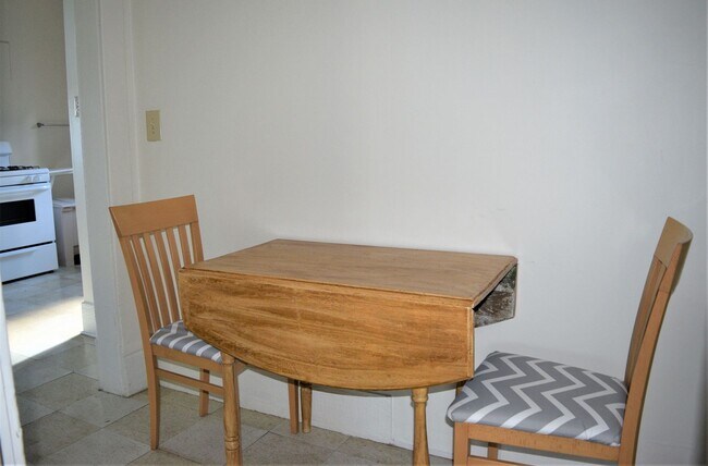 Building Photo - 402-apt1-4 Water St