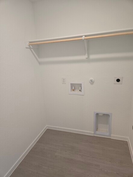 Building Photo - 720 Canyon Run