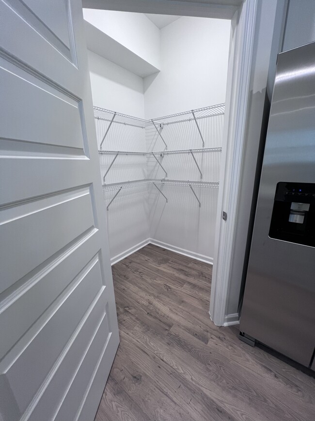 Building Photo - 6092 Knickerbocker Street