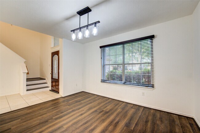 Building Photo - 5010 Moss Garden Ln