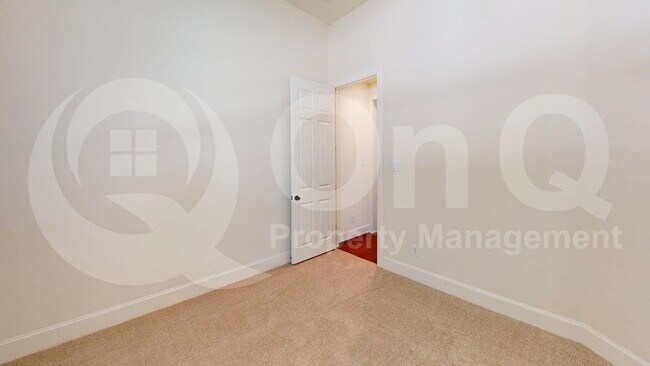 Building Photo - 846 Veneto Dr