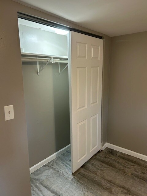 Building Photo - 1640 N Lamon Ave