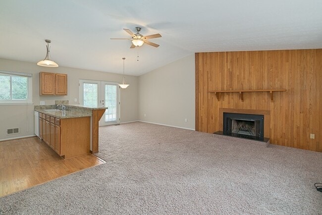 Building Photo - 2630 Glenbrook Ct