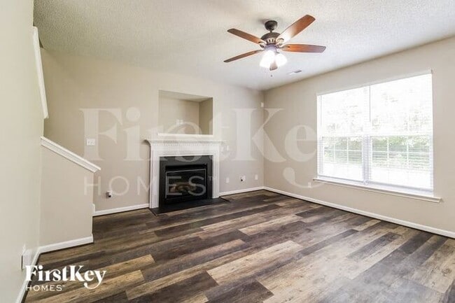 Building Photo - 6063 Parkside Circle