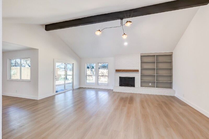 Building Photo - 4827 Gerona Dr