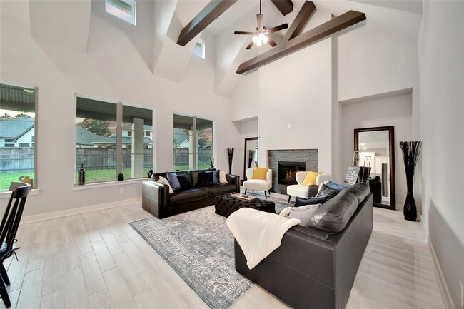 Building Photo - 332 Coldwater Creek Ct