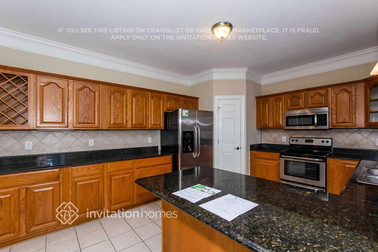 Building Photo - 9014 Sandpiper Dr