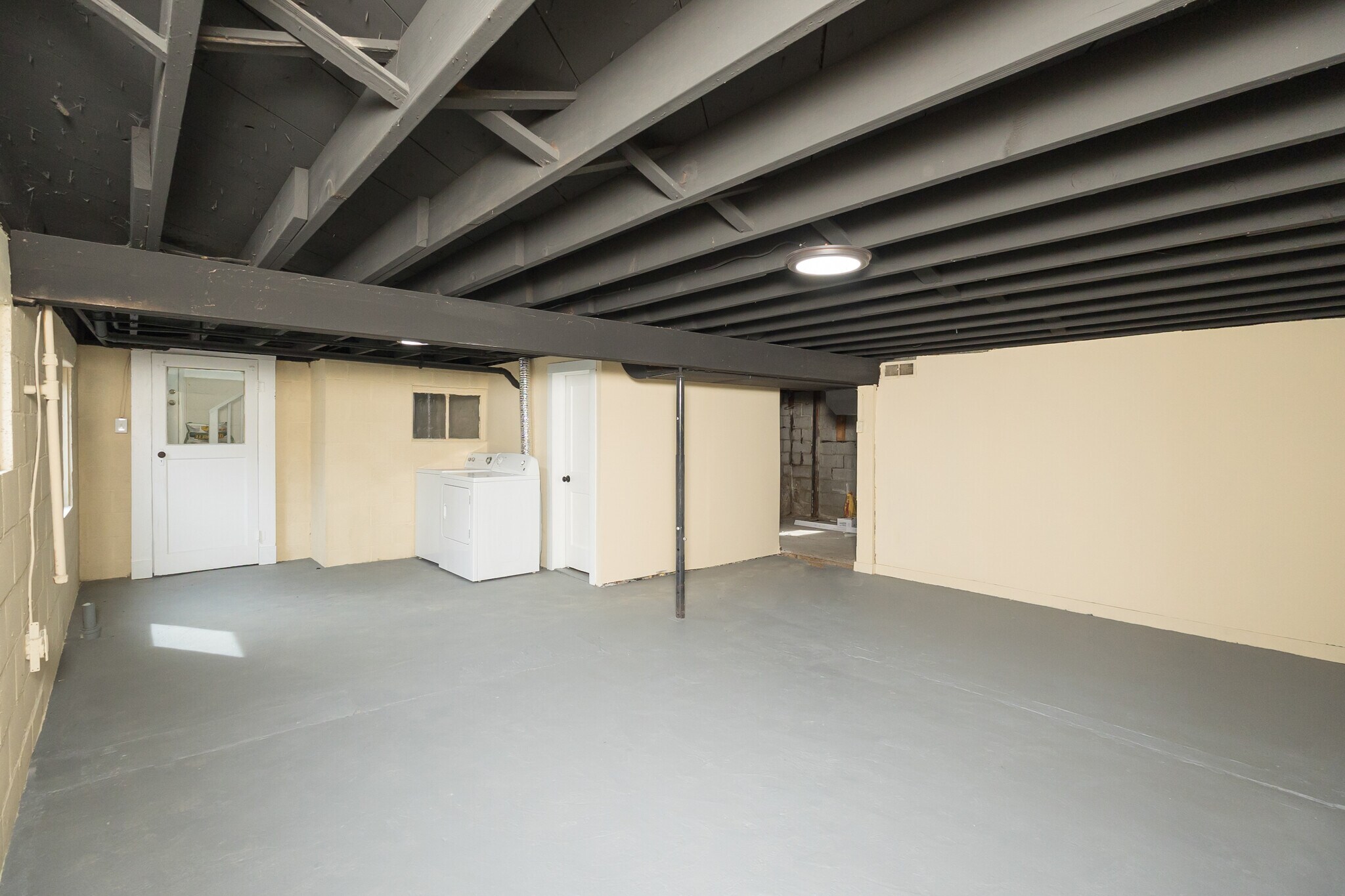 Basement - 903 Pawnee St