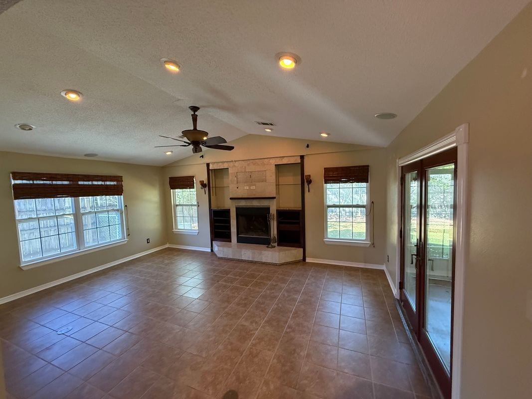 Building Photo - 257 Terrance Ln