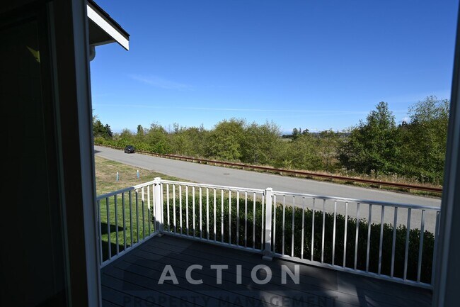 Building Photo - 3 bed 2 bath home in Solana, Sequim