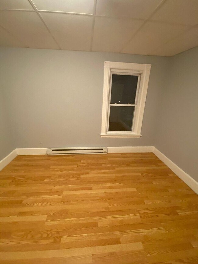 Building Photo - 18 Fairbanks St