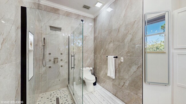 Building Photo - 377 Squire Dr