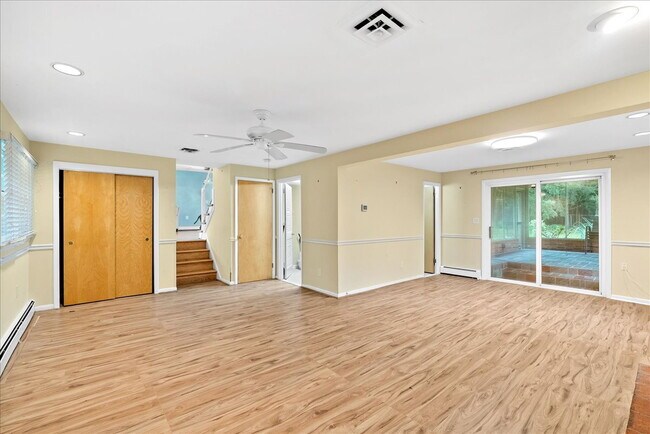 Building Photo - Find Your Forever Home in Valewood Manor