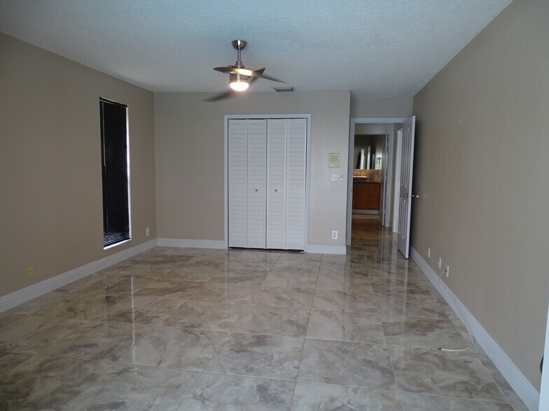 Master Bedroom w/French Doors - 6325 Winding Lake Dr