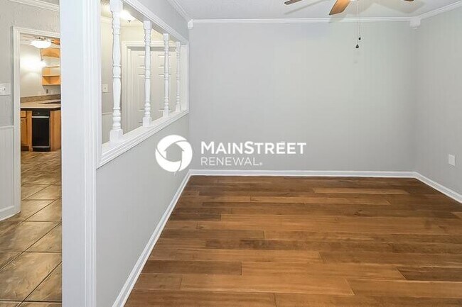 Building Photo - 3 Bedroom Pet-Friendly Home in Bartlett, TN with Main Street Renewal