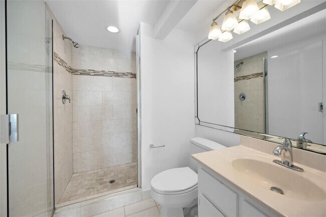 Building Photo - 800 S Gulfview Blvd