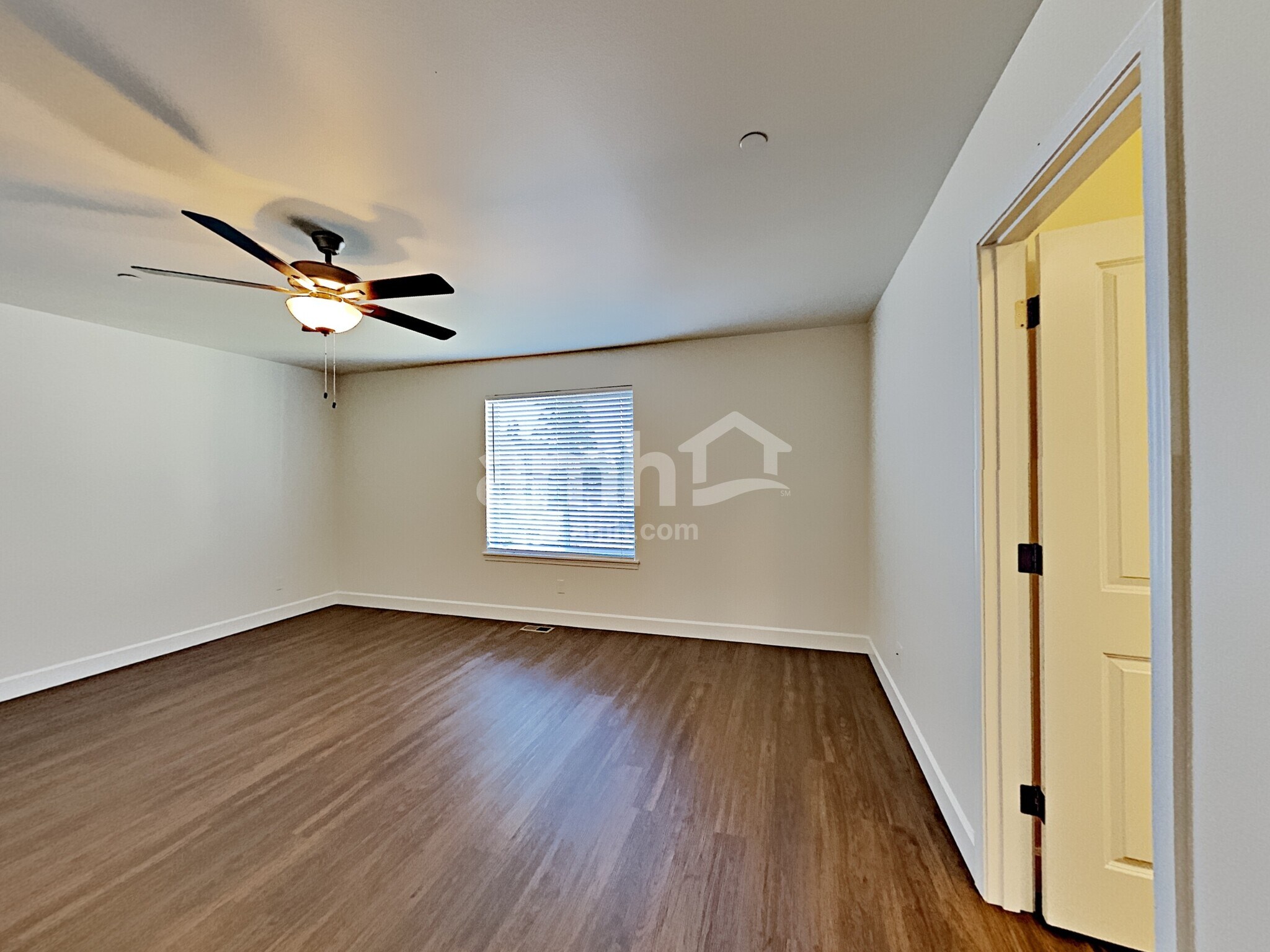 Building Photo - 10626 137th St E