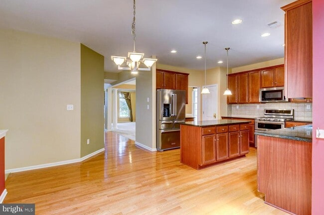 Building Photo - 45 Lockwood Dr