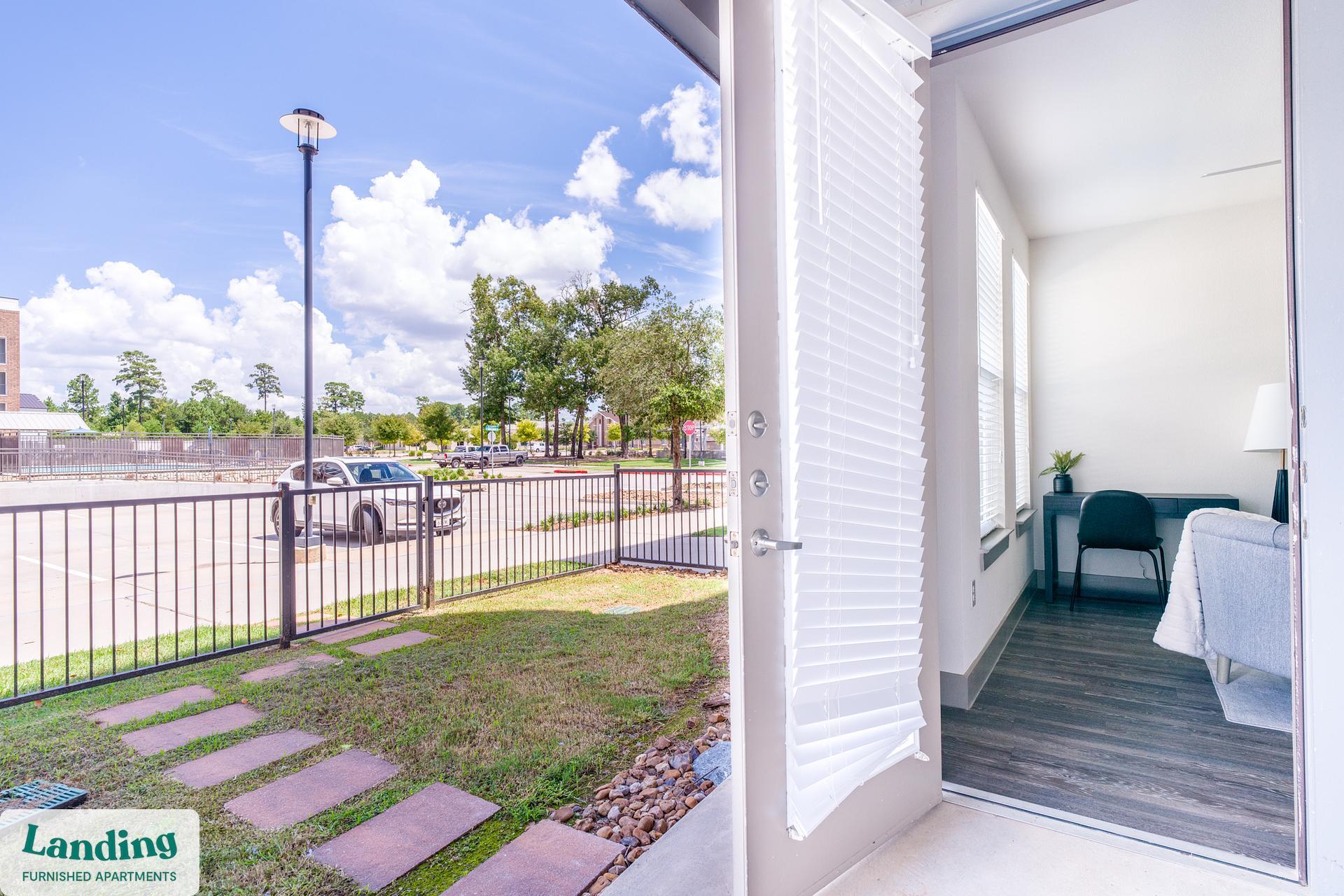 Building Photo - 300 Enclave Dr