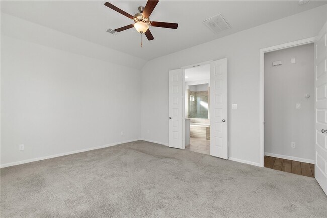 Building Photo - 5030 Morrison Dr