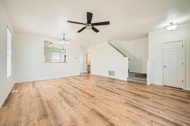 Building Photo - Fountain Townhome
