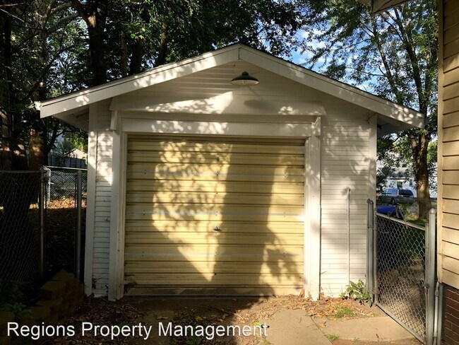 Building Photo - 2 br, 1 bath House - 605 South Clayton Street