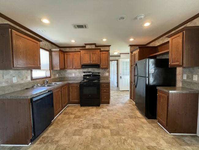 Building Photo - 757 Harbor Cir