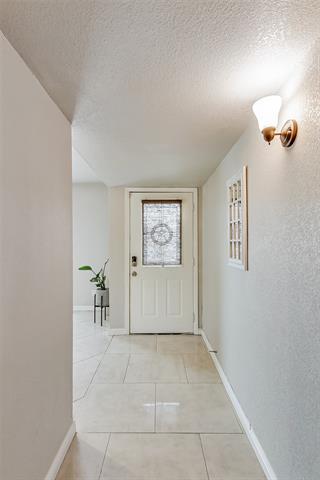 Building Photo - 3005 Weather Vane Ln