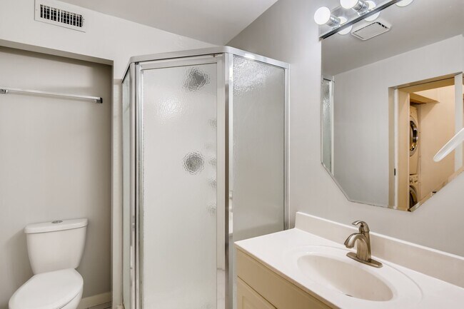 Building Photo - 1127 S Hanover St