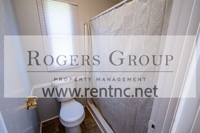 Building Photo - Homes for rent in Henderson NC - 210 Old T...