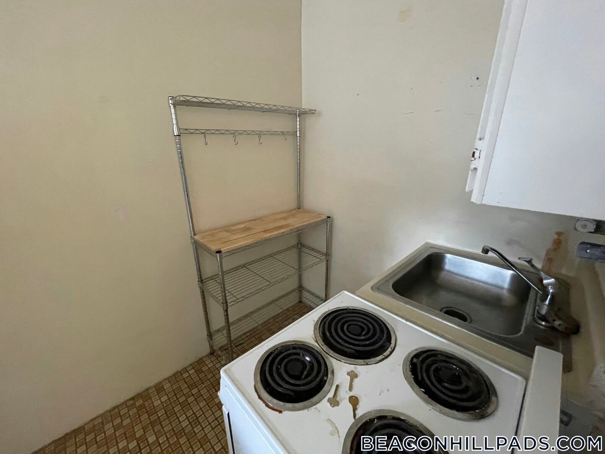 Building Photo - 40 Anderson St