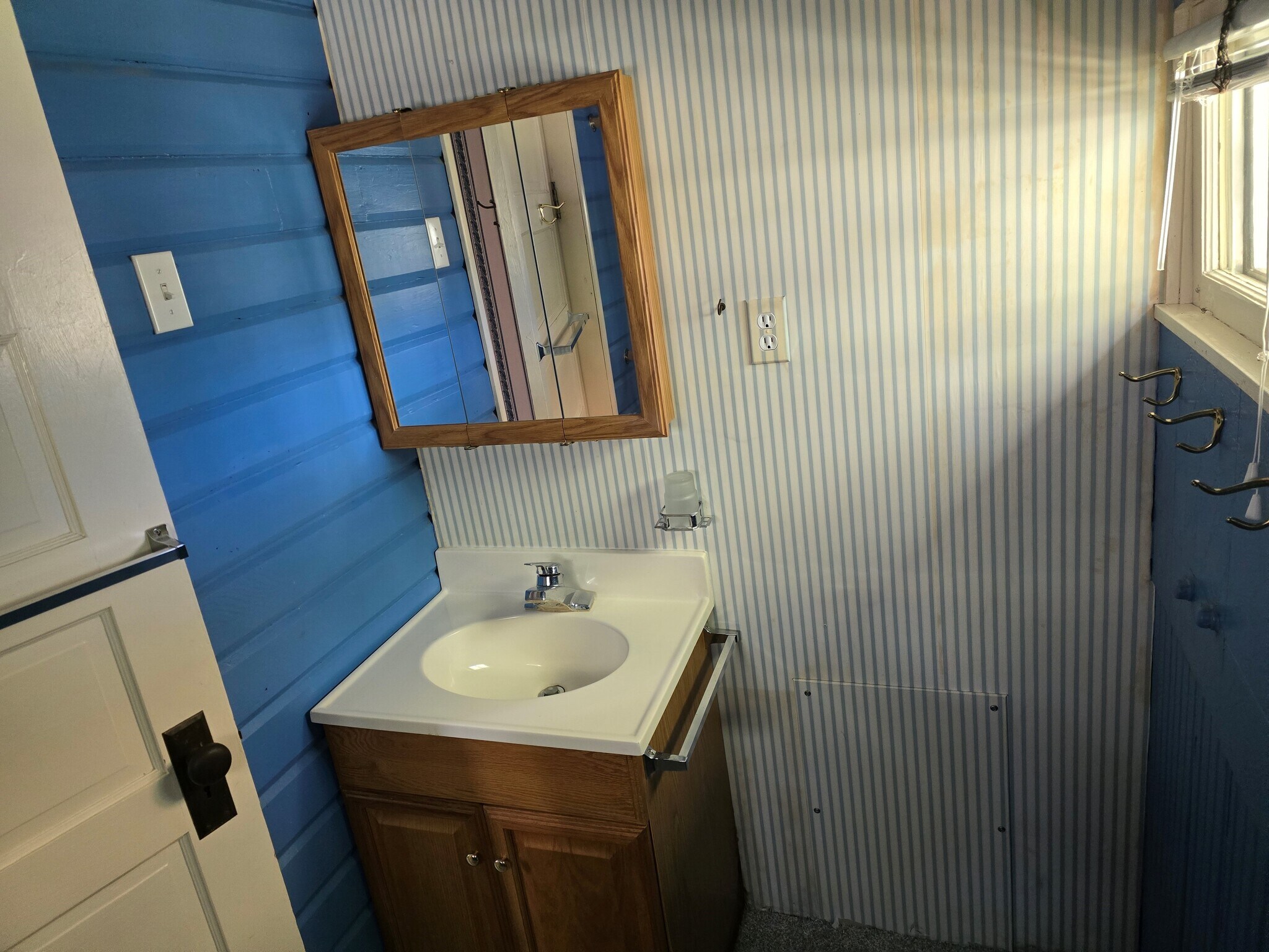 Powder Room Sink - 4005 N 24th St