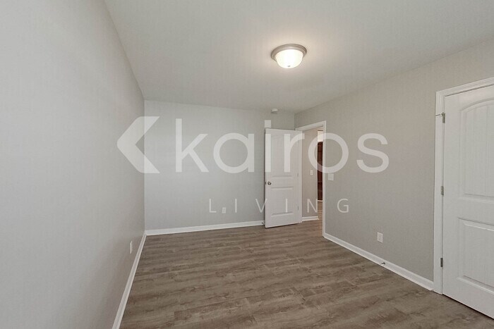 Building Photo - 102 St Matthew Wy