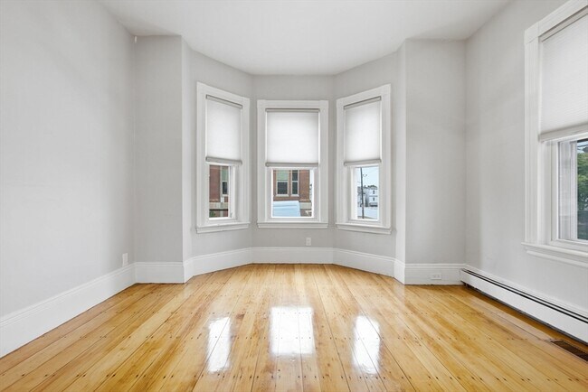 Building Photo - 97 Horace St