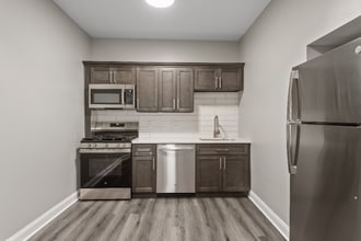 Building Photo - 249 N Mulberry St