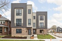 Building Photo - 322 N Summit St