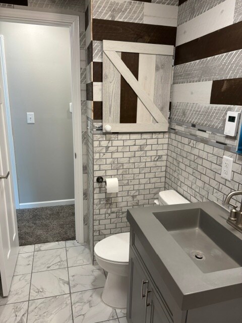 Bathroom - 863 S Silver Lake St